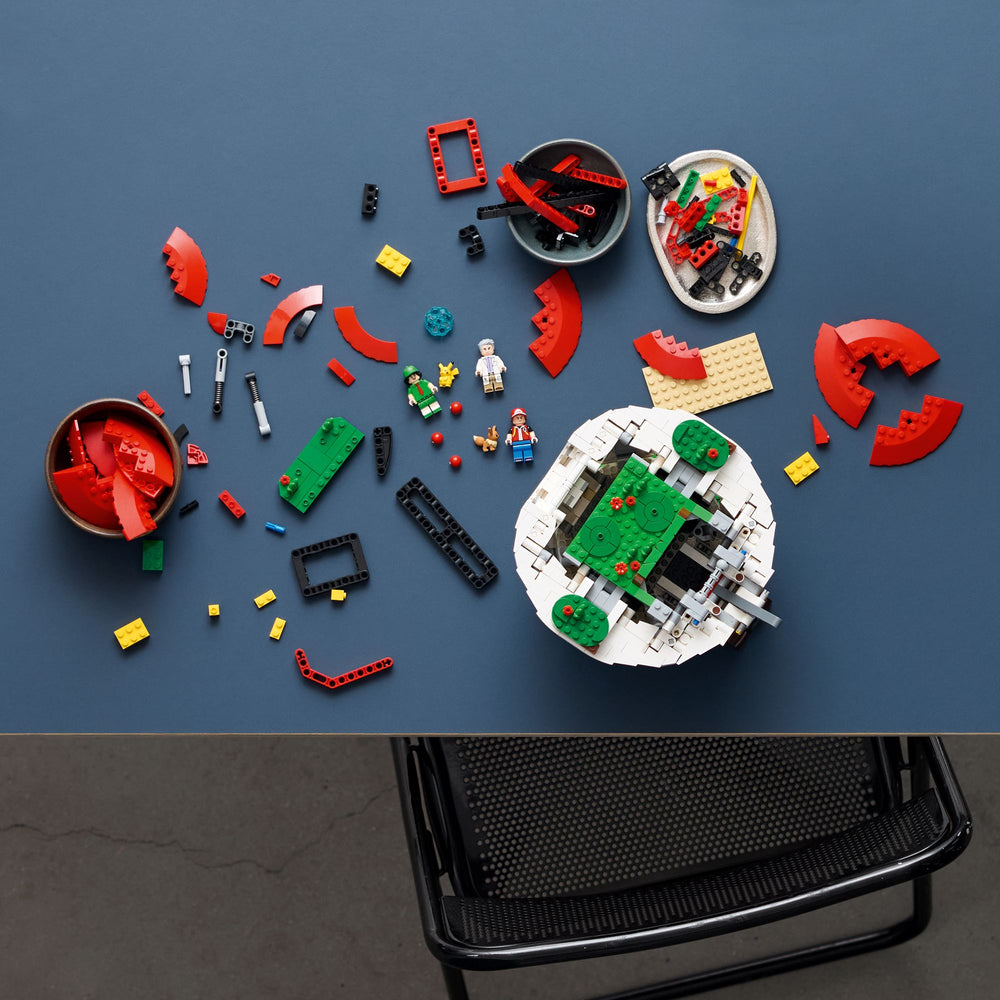 LEGO Pokémon Iconic Trainer Moments Poké Ball Lego/CityBrix - Science Museum Shop