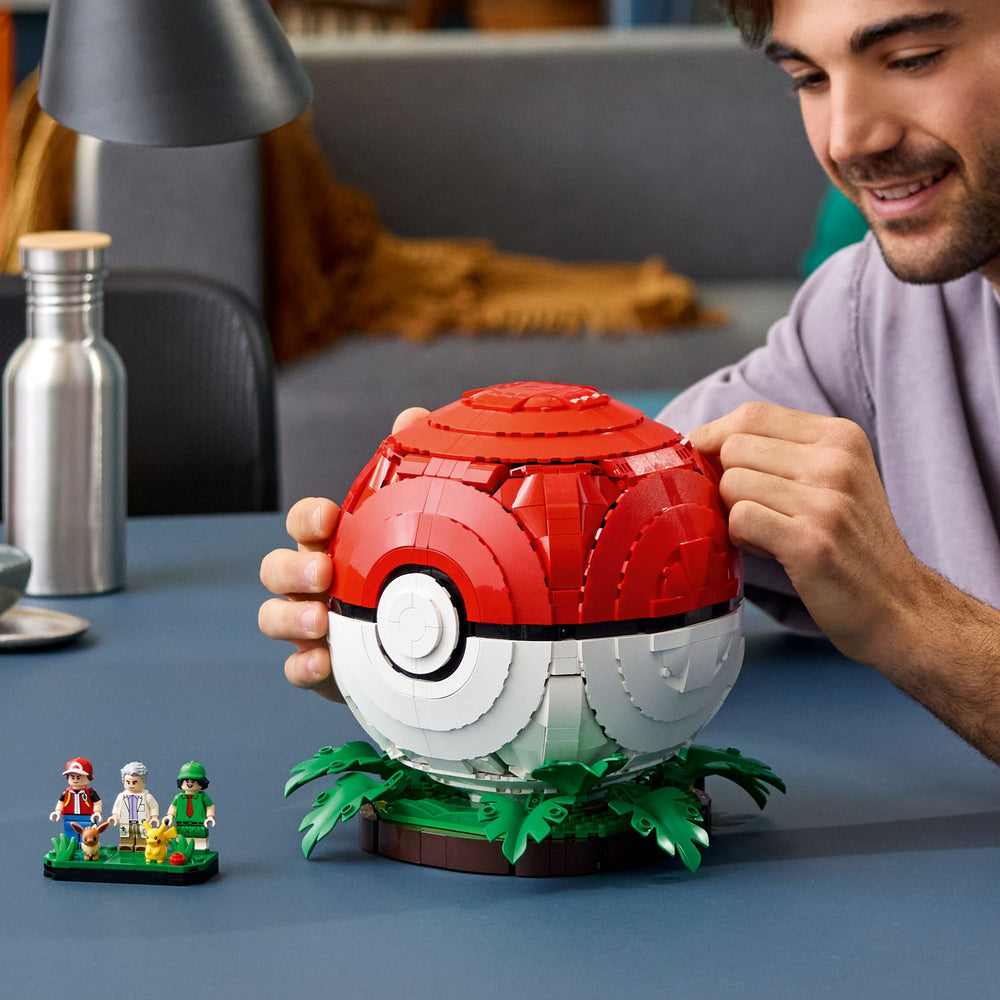 LEGO Pokémon Iconic Trainer Moments Poké Ball Lego/CityBrix - Science Museum Shop