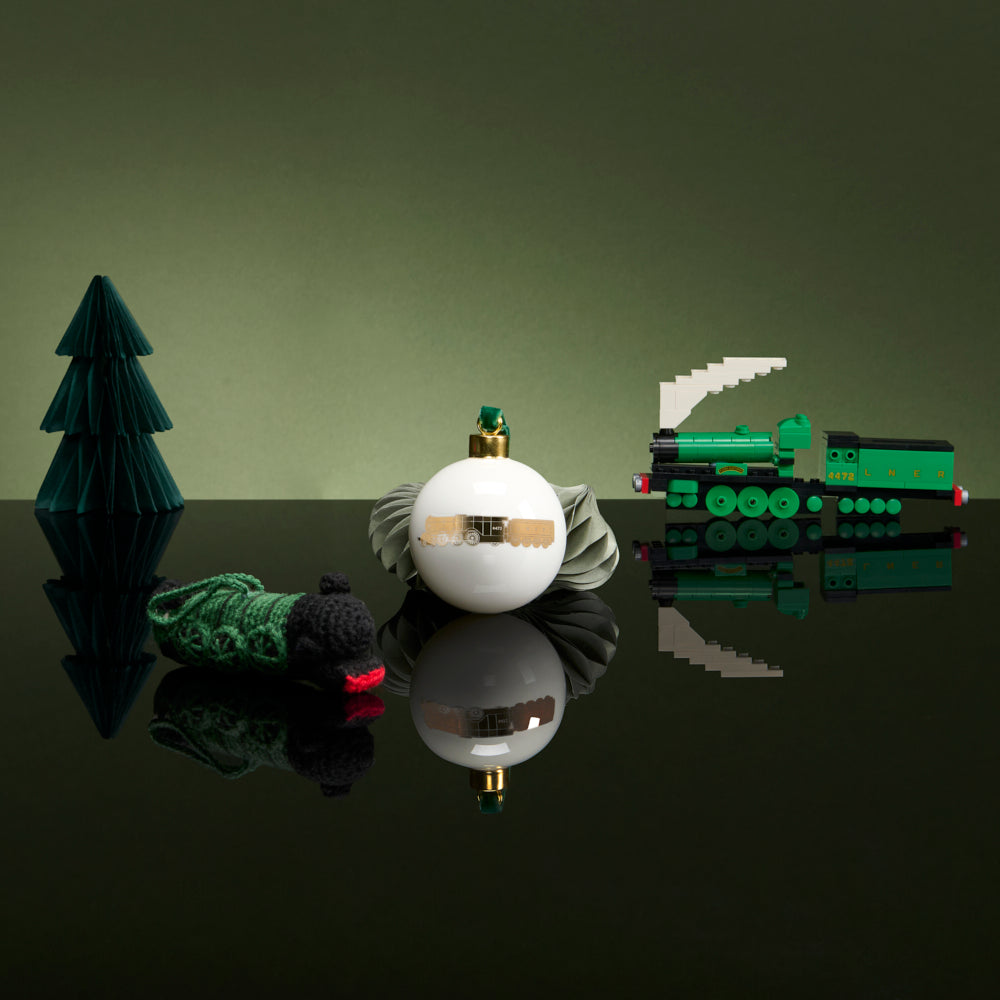 National Railway Museum Flying Scotsman Premium Bauble Decoration - Science Museum Shop
