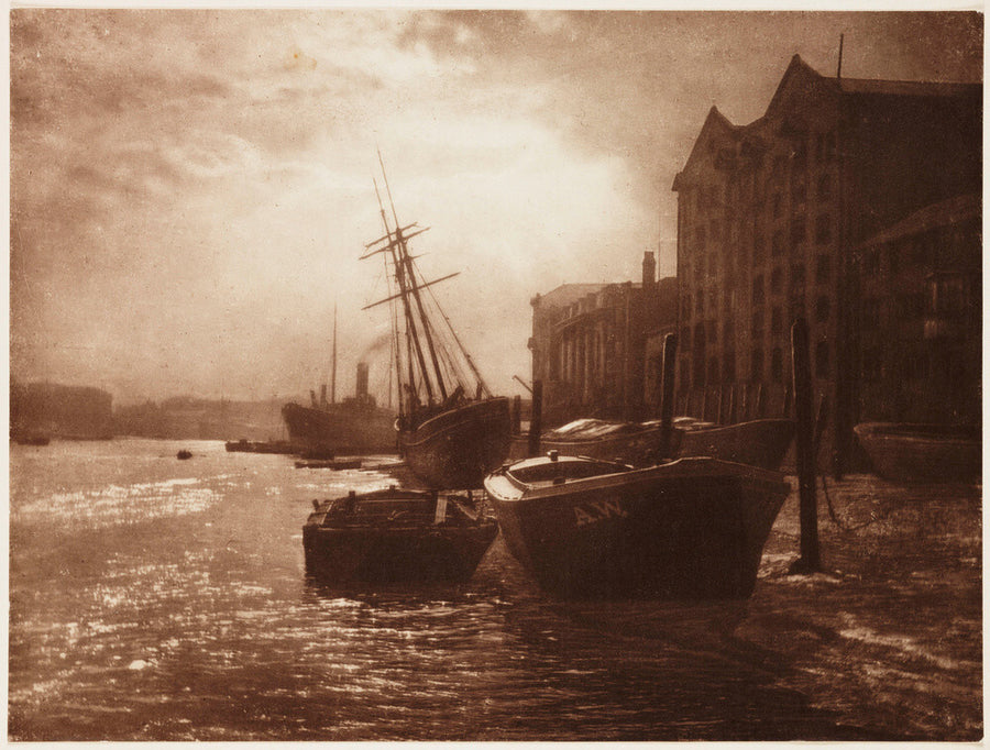 'The Thames Below London Bridge', c 1900. Art Print - Science Museum Shop