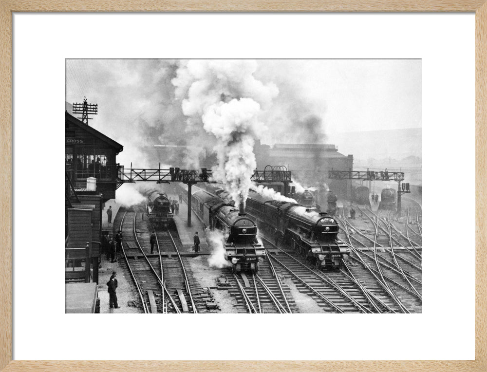Flying Scotsman at King's Cross station, c 1930. art print medium natural Art Print - Science Museum Shop