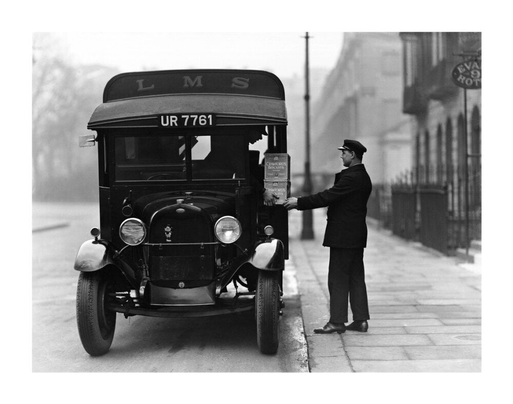 Delivery van, 1931. unstretched canvas extra large none Art Print - Science Museum Shop