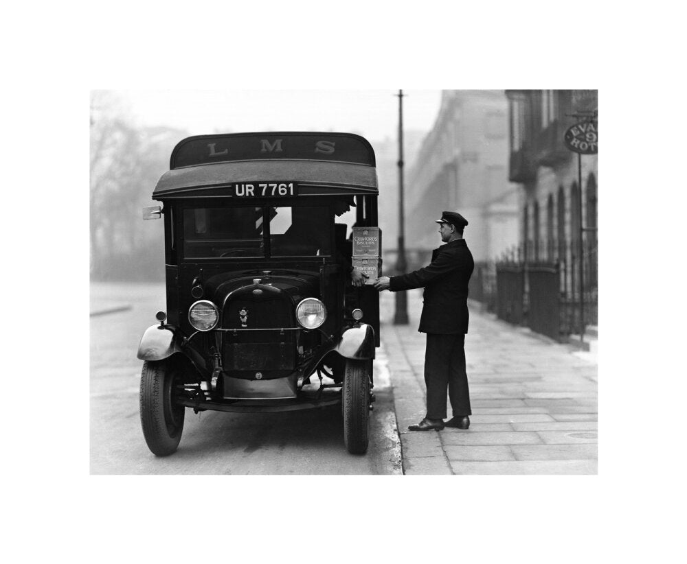 Delivery van, 1931. unstretched canvas small none Art Print - Science Museum Shop