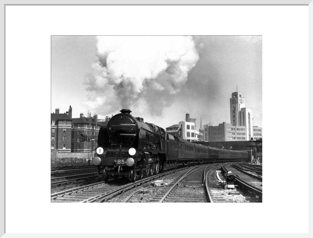'Howard of Effingham' leaving London Victoria station, c 1939. art print extra large white Art Print - Science Museum Shop