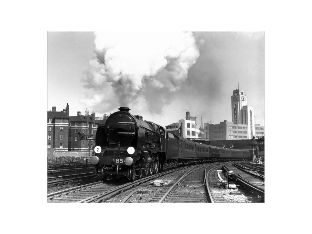 'Howard of Effingham' leaving London Victoria station, c 1939. art print small none Art Print - Science Museum Shop