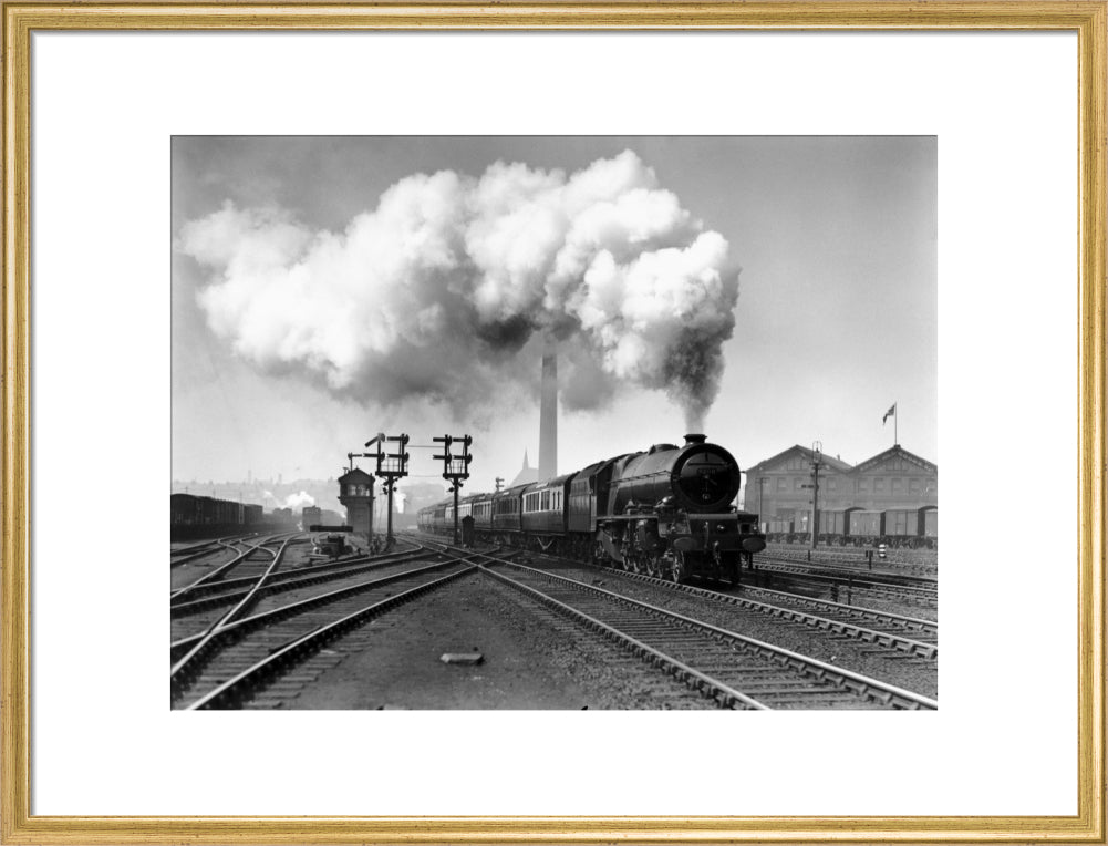 'Princess Helena Victoria' leaving Edge Hill, Liverpool, c 1938. art print large gold Art Print - Science Museum Shop