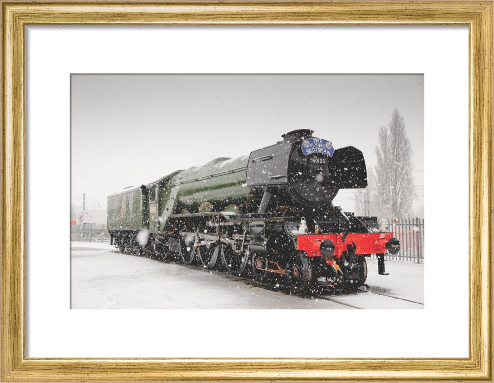 Flying Scotsman locomotive in the snow, 2016. art print small gold Art Print - Science Museum Shop