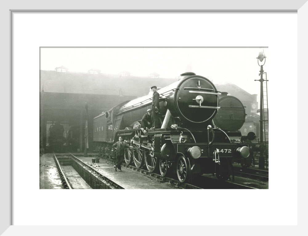 'Flying Scotsman' art print small white Art Print - Science Museum Shop