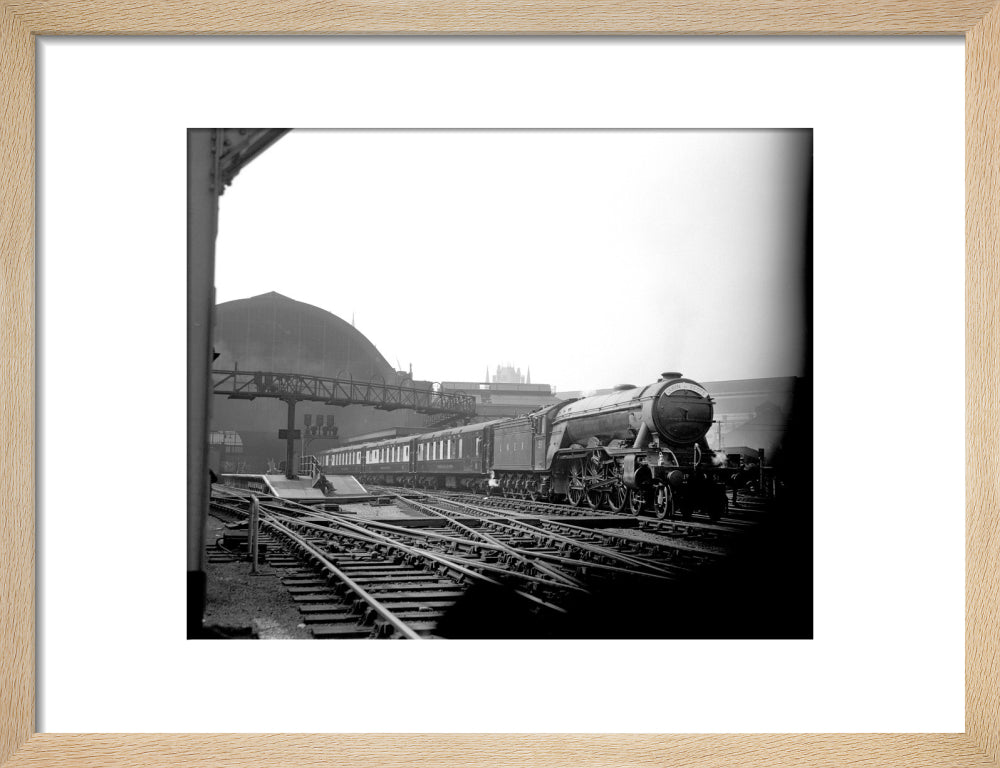 LNER A3 'Blink Bonny' No.51 on the 'Queen of Scots' art print small natural Art Print - Science Museum Shop