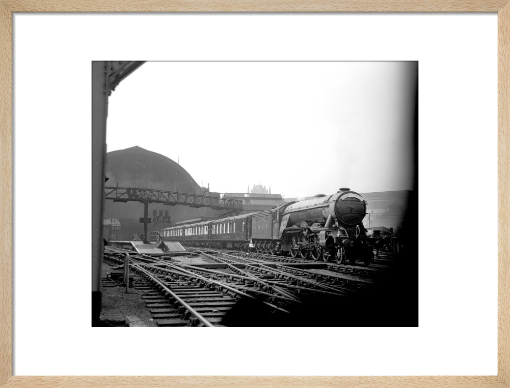 LNER A3 'Blink Bonny' No.51 on the 'Queen of Scots' art print medium natural Art Print - Science Museum Shop