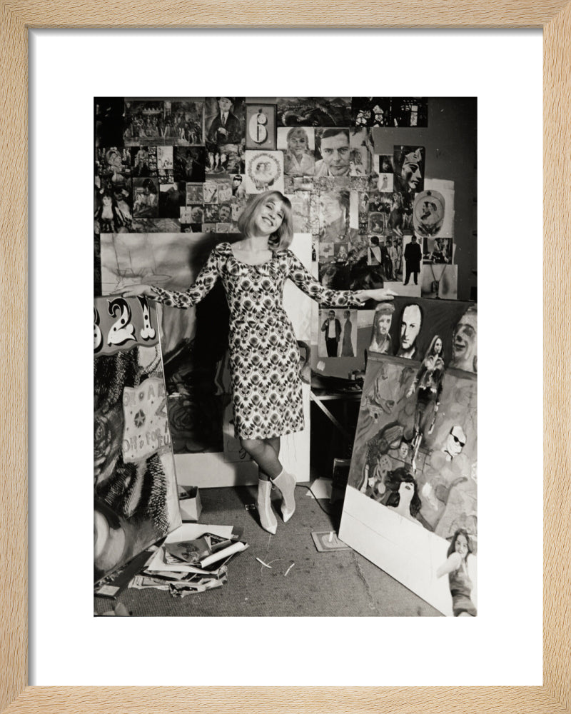 Photograph of Pauline Boty by Lewis Morley. art print extra small natural Art Print - Science Museum Shop