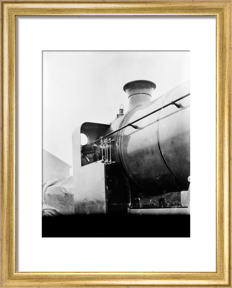 Caledonian Railway 4-4-0 locomotive no. 147./n art print extra small gold Art Print - Science Museum Shop