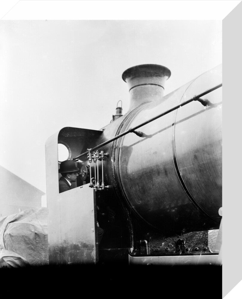 Caledonian Railway 4-4-0 locomotive no. 147./n stretched canvas small none Art Print - Science Museum Shop