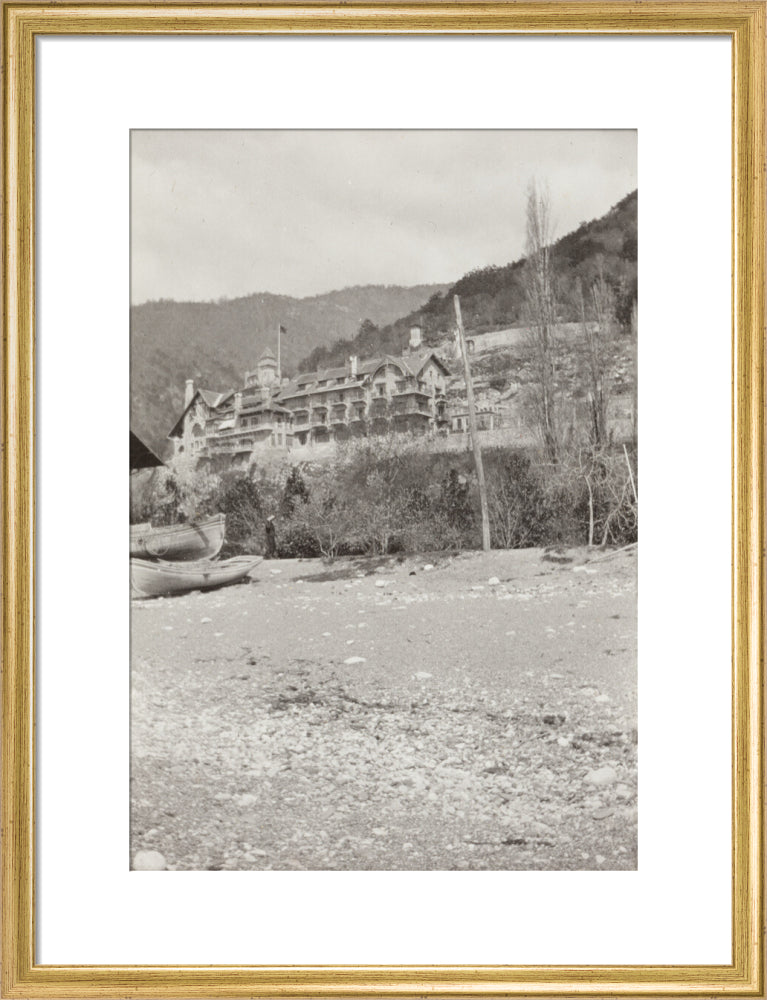 The Palace of Prince Alexander of Oldenburg at Gagra from the Beach. art print medium gold Art Print - Science Museum Shop