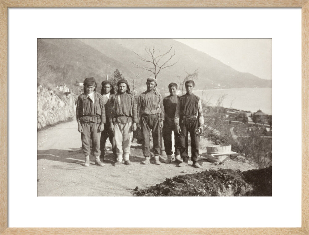Workmen at Gagra art print medium natural Art Print - Science Museum Shop