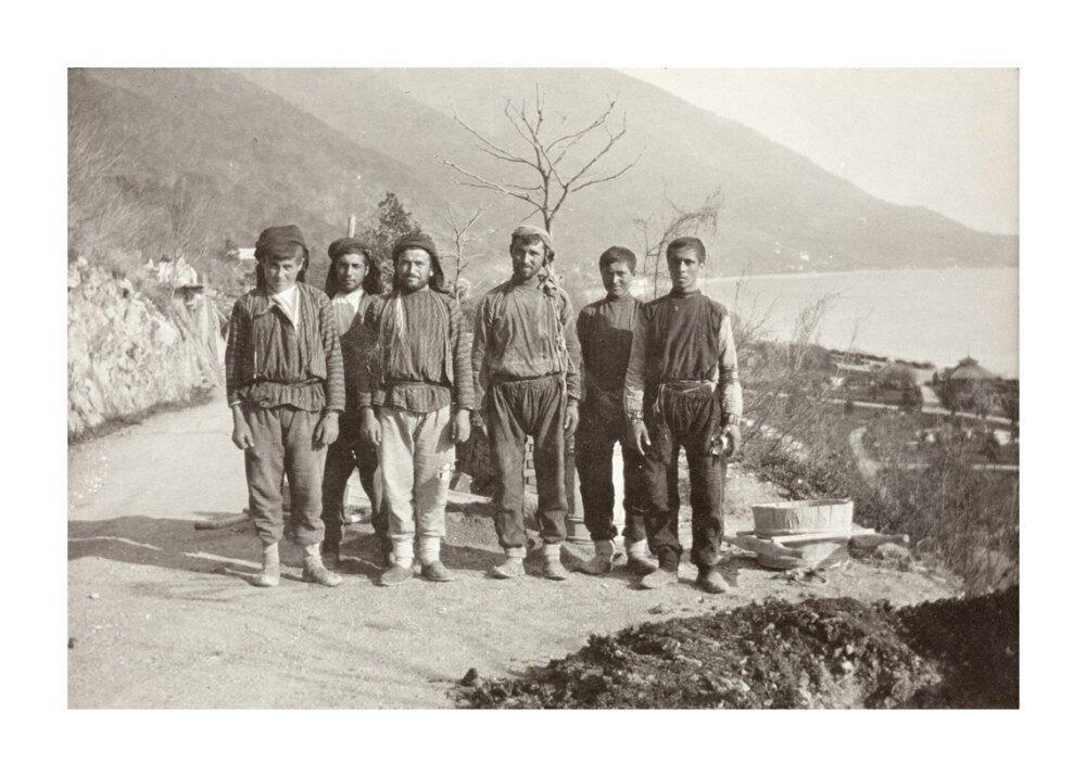 Workmen at Gagra unstretched canvas extra large none Art Print - Science Museum Shop
