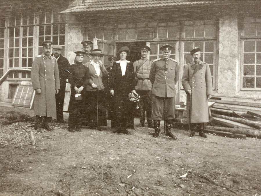 A snapshot photograph album of the Russian Imperial Royal Family. Art Print - Science Museum Shop