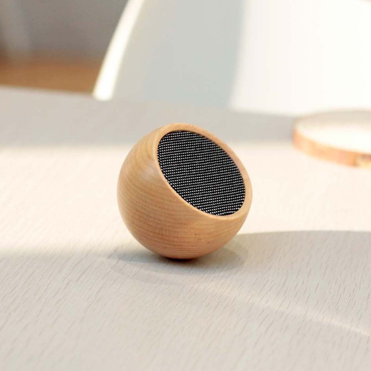 Tumbler Selfie Bluetooth Speaker - Home Tech - Science Museum Shop