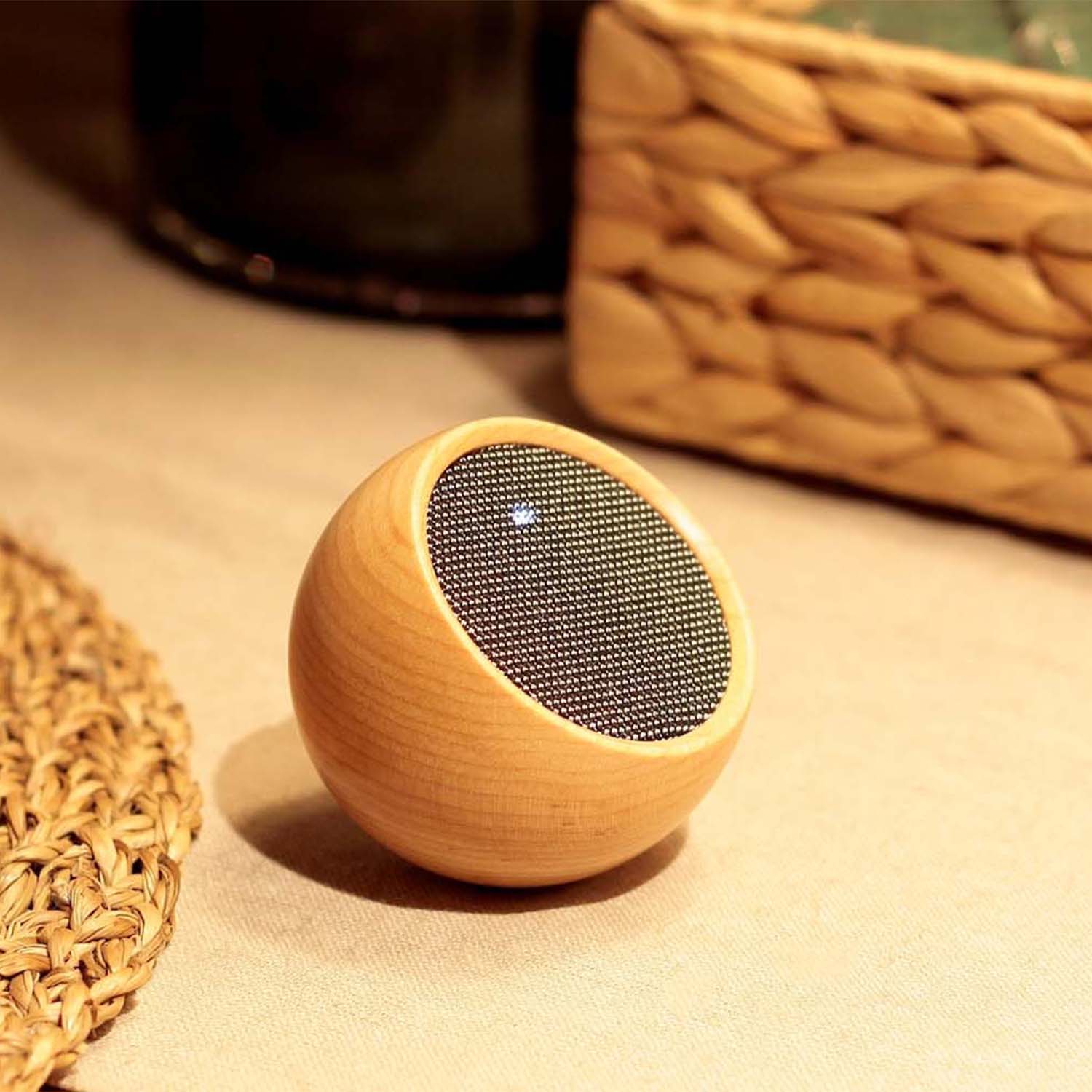 Tumbler Selfie Bluetooth Speaker - Home Tech - Science Museum Shop 6
